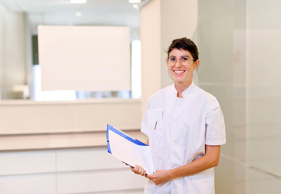 Atos Medical Healtcare professionel in clinic.